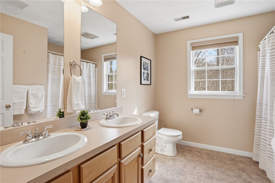 45 Gilbert Stuart Drive Warwick, RI 02818 - Photo 31 of 47