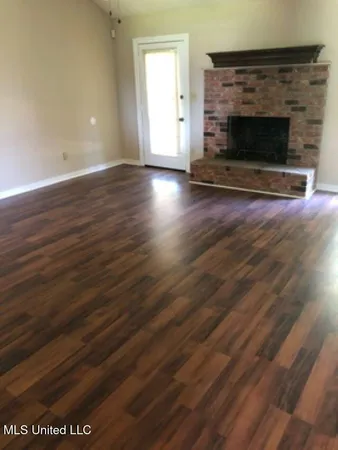 $1,595 | 306 Gary Daniels Drive, Byram, MS 39272