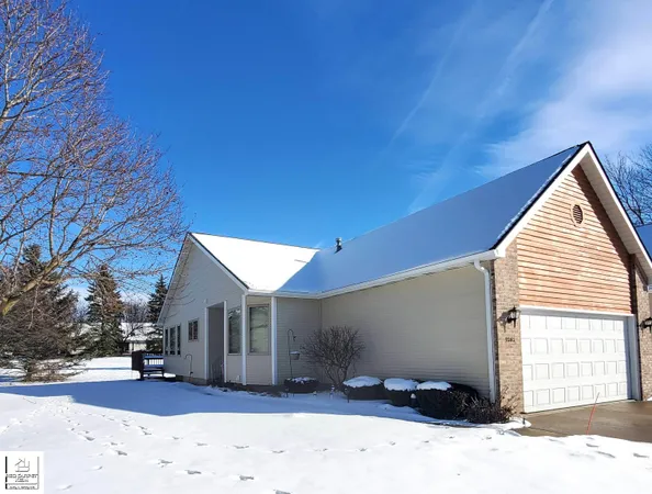 $194,900 | 9363 Rayna Drive, Davison, MI 48423