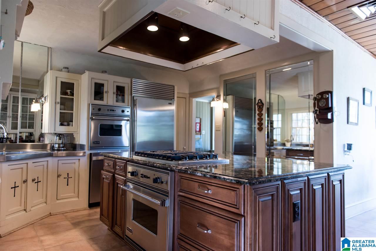 2640 Crest Road South Birmingham, AL 35223 - Photo 10 of 33