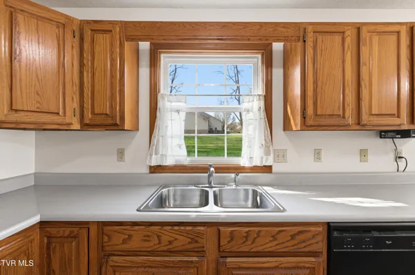 $329,995 | 249 Mosswood Lane, Bristol, VA 24201