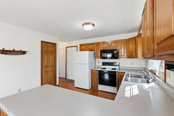 $329,995 | 249 Mosswood Lane, Bristol, VA 24201