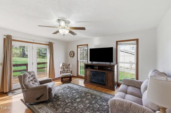 $329,995 | 249 Mosswood Lane, Bristol, VA 24201