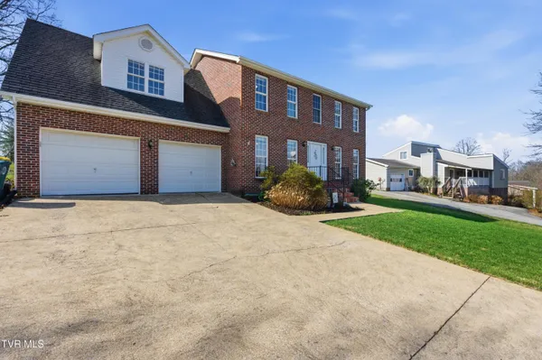 $329,995 | 249 Mosswood Lane, Bristol, VA 24201