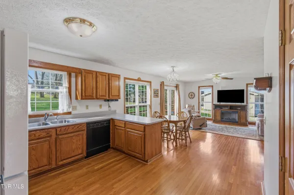 $329,995 | 249 Mosswood Lane, Bristol, VA 24201