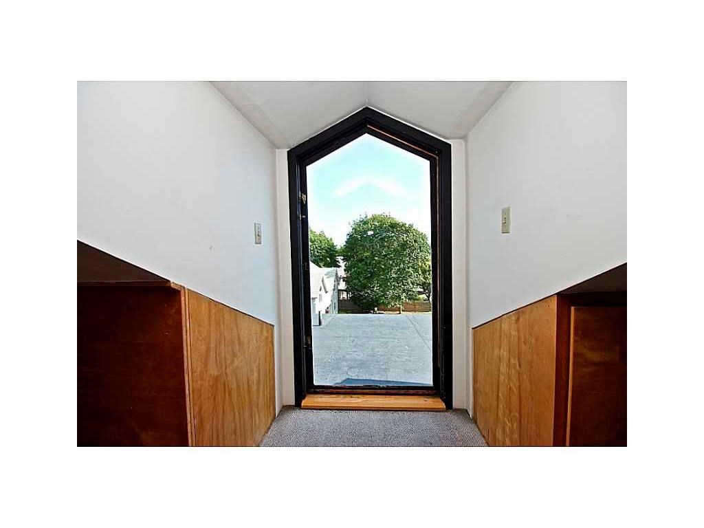 23 Old Beach Road, Unit 4 Newport, RI 02840 - Photo 23 of 25 Gallery Image 23