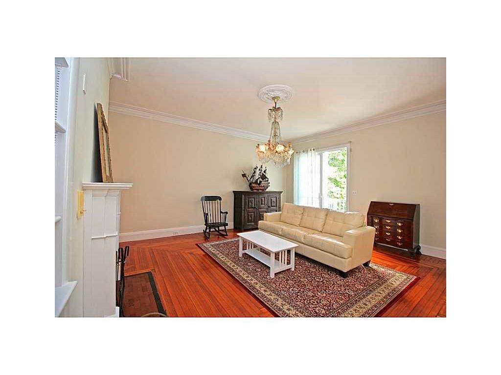 23 Old Beach Road, Unit 4 Newport, RI 02840 - Photo 10 of 25 Gallery Image 10