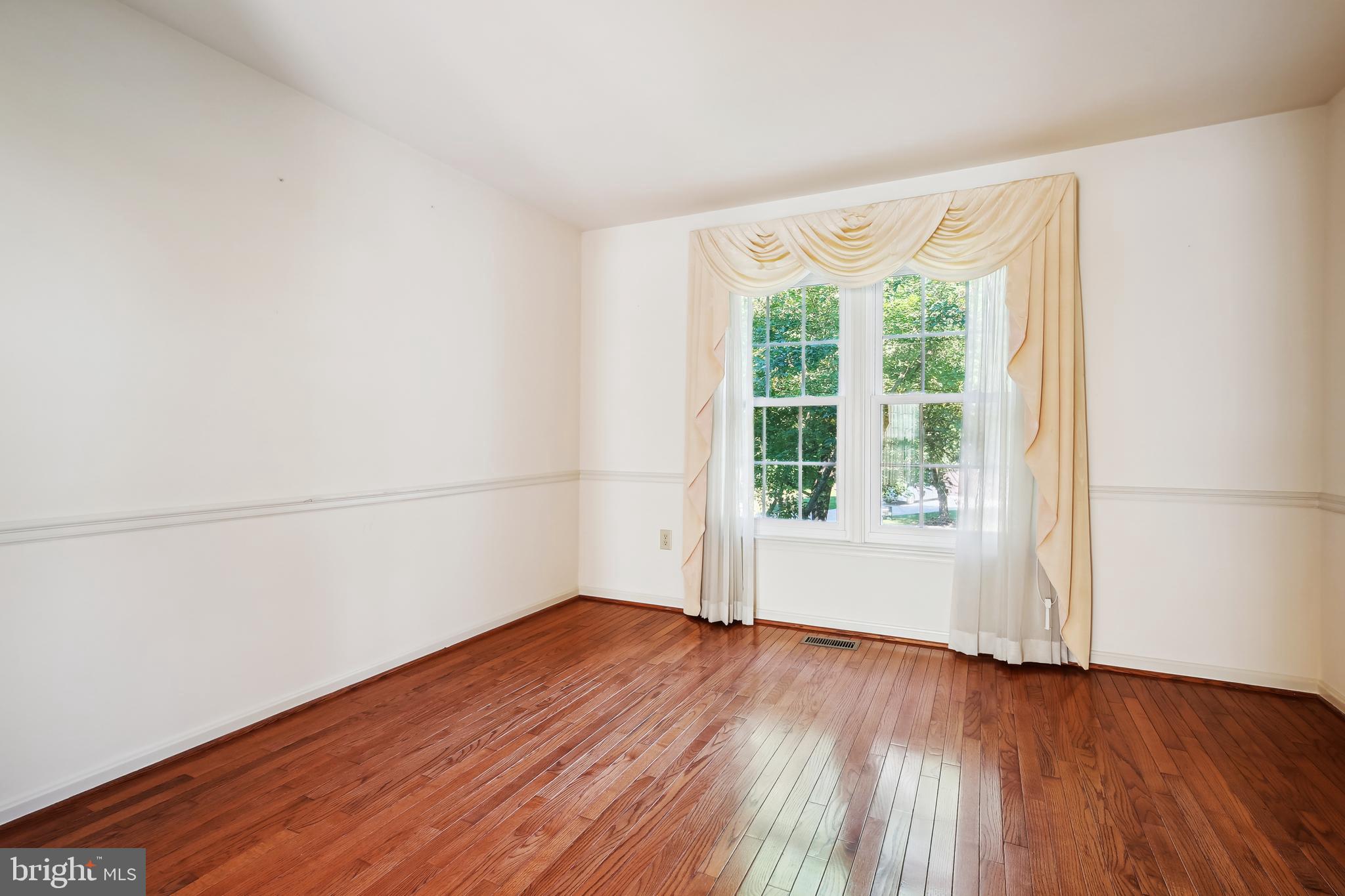 13112 Riviera Terrace Silver Spring, MD 20904 - Photo 18 of 72 First floor Den/Office