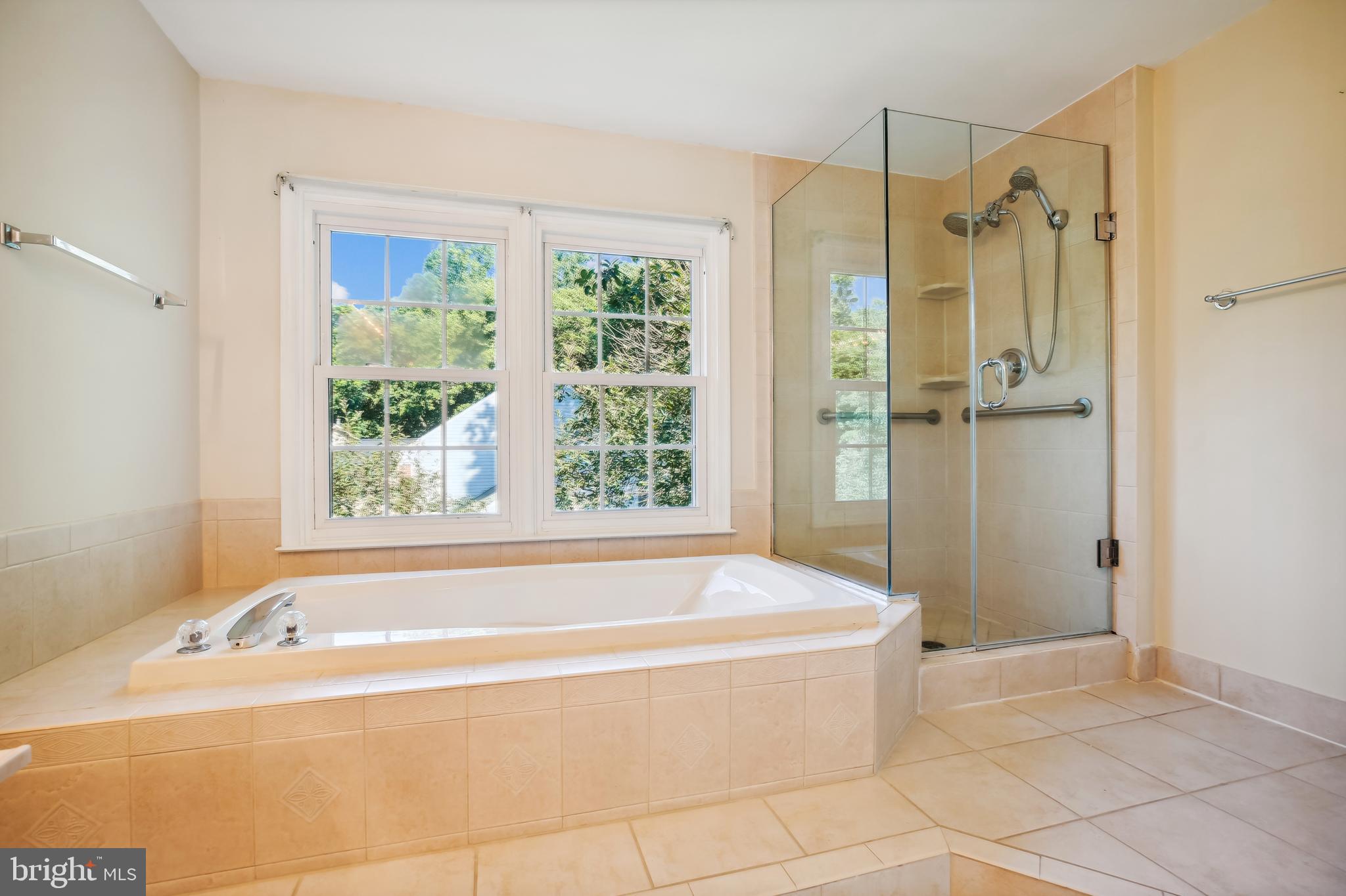 13112 Riviera Terrace Silver Spring, MD 20904 - Photo 35 of 72 Primary bedroom with soaking tub