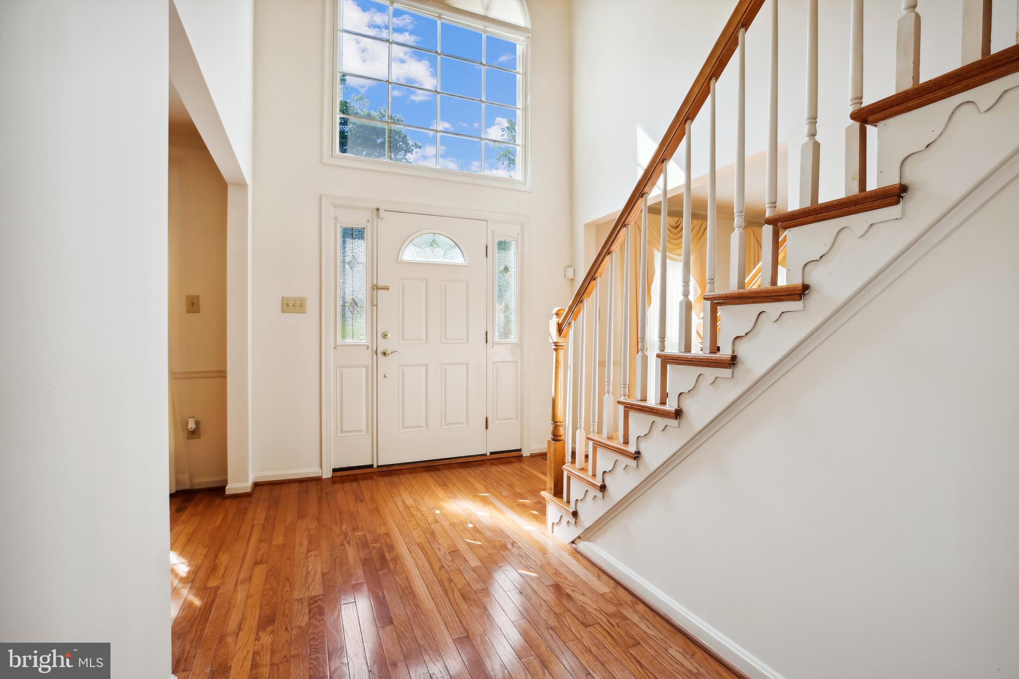 13112 Riviera Terrace Silver Spring, MD 20904 - Photo 6 of 72 Front door entry and foyer