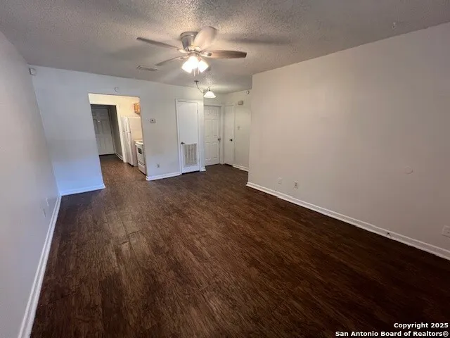 $995 | 202 Ash Drive, Unit 103, Converse, TX 78109