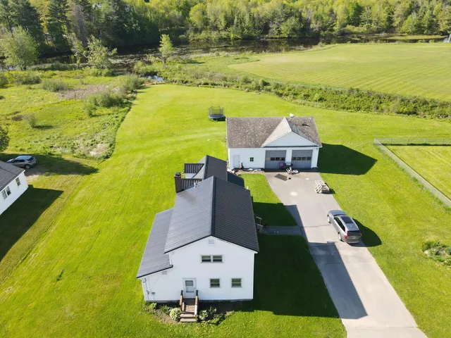 $324,900 | 26 Purple Heart Highway, Brooks, ME 04921