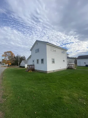 $324,900 | 26 Purple Heart Highway, Brooks, ME 04921