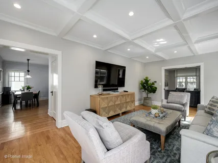 $1,650,000 | 4122 Grand Avenue, Western Springs, IL 60558