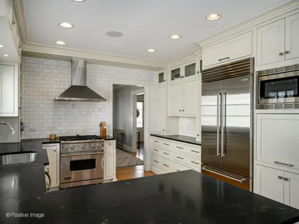 $1,650,000 | 4122 Grand Avenue, Western Springs, IL 60558