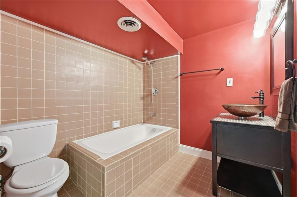 2322 Marbury Road Pittsburgh, PA 15221 - Photo 22 of 31 Gallery Image 22