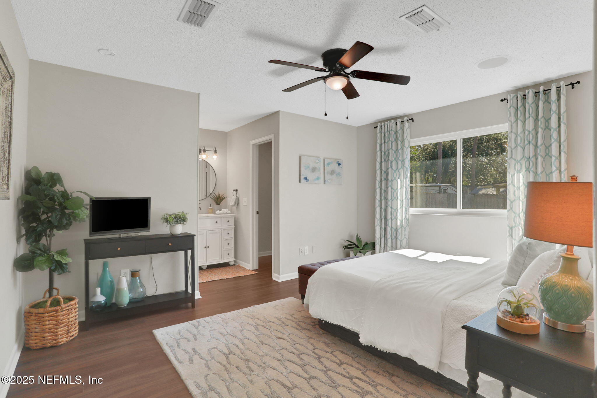 5182 Rathbone Drive Jacksonville, FL 32257 - Photo 13 of 30 Primary Bedroom Suite
