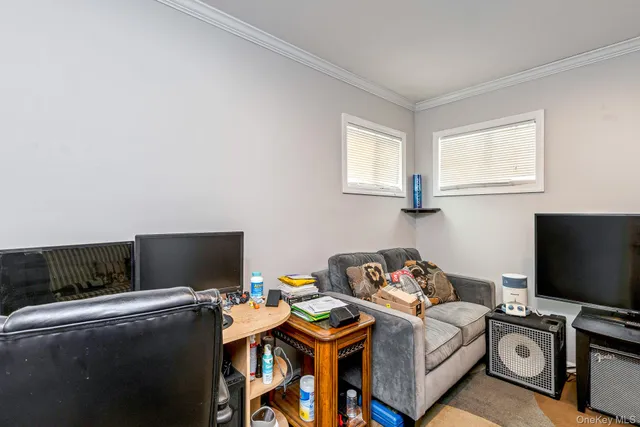 $499,000 | 2700 Falcon Avenue, Medford, NY 11763