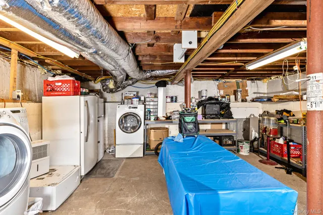 $499,000 | 2700 Falcon Avenue, Medford, NY 11763