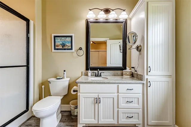 $790,000 | 950 Seadrift Drive, Crystal Beach, TX 77650