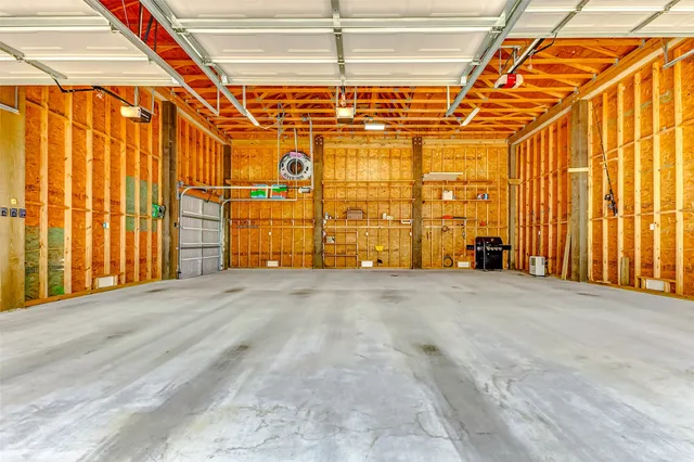 $790,000 | 950 Seadrift Drive, Crystal Beach, TX 77650