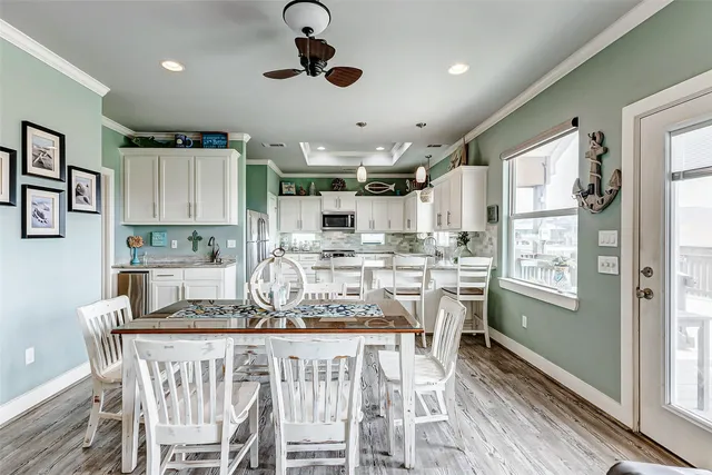 $790,000 | 950 Seadrift Drive, Crystal Beach, TX 77650