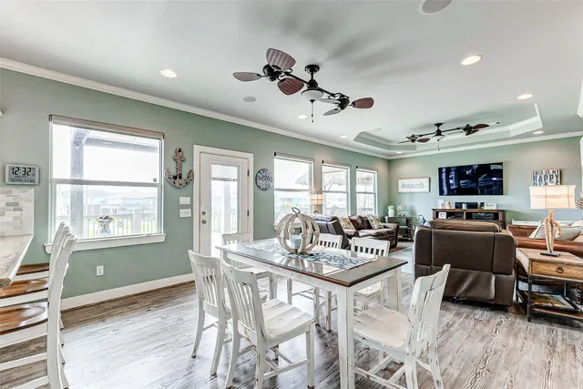 $790,000 | 950 Seadrift Drive, Crystal Beach, TX 77650