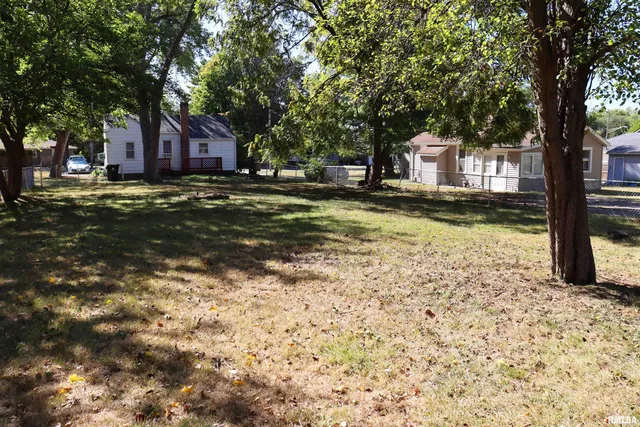 $84,900 | 1123 West Purtscher Drive, Peoria, IL 61614