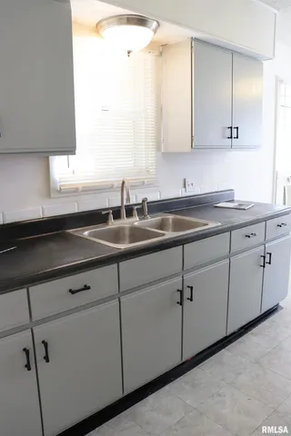 $84,900 | 1123 West Purtscher Drive, Peoria, IL 61614