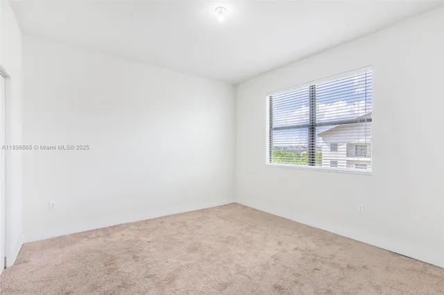 $2,690 | 7865 Northwest 104th Avenue, Unit 33, Doral, FL 33178