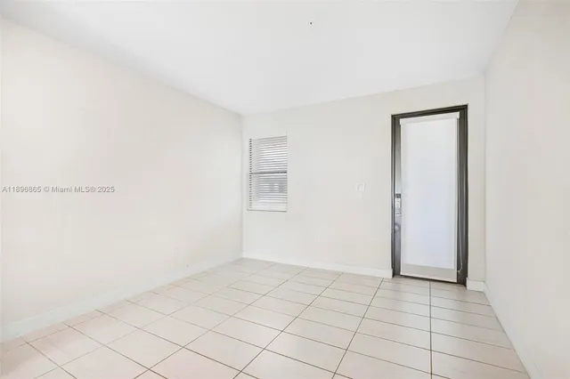 $2,690 | 7865 Northwest 104th Avenue, Unit 33, Doral, FL 33178