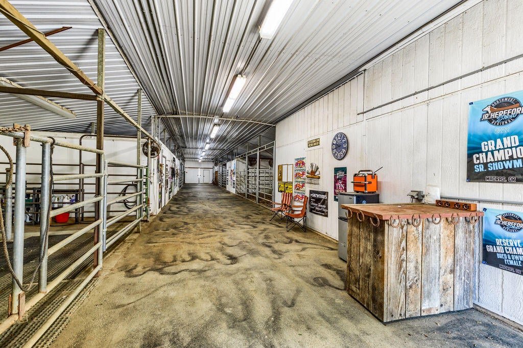 900 Hamilton Road Jacksonville, OR 97530 - Photo 80 of 159 78B