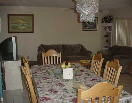 9265 Southwest 61st Way, Unit 21D Boca Raton, FL 33428 - Photo 3 of 5 Dining Room