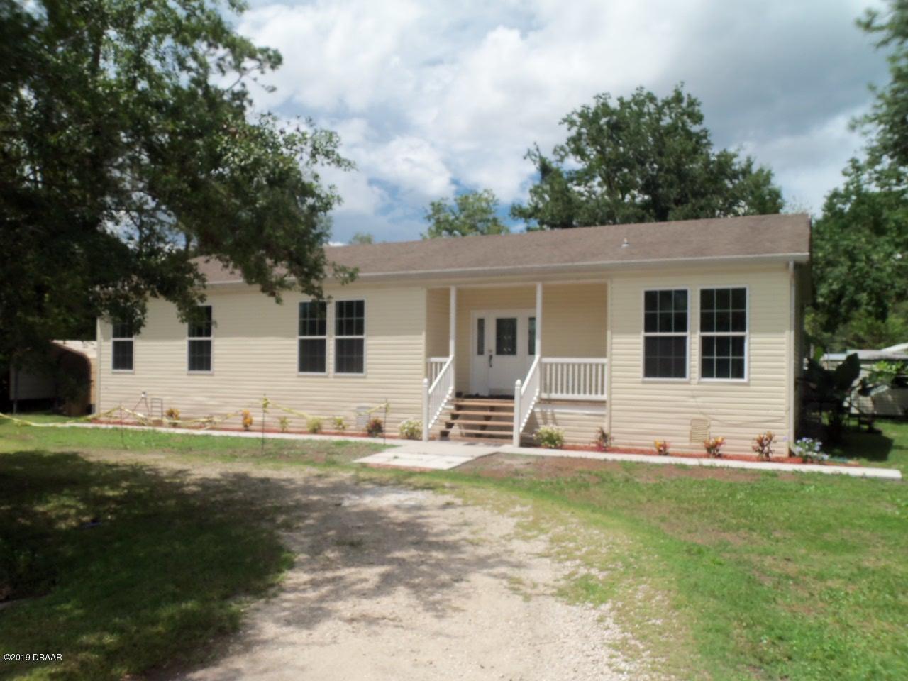 23923 Coon Road Astor, FL 32102 - Photo 1 of 40 Front of House