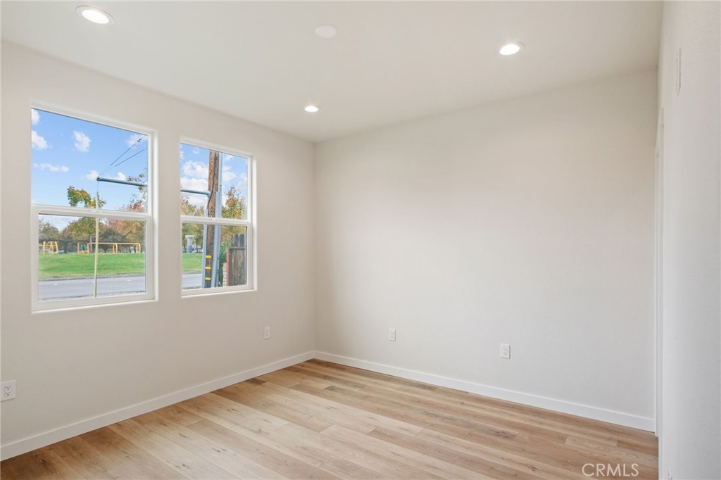 243 West 3rd Street Tracy, CA 95376 - Photo 21 of 29 an empty room with a window