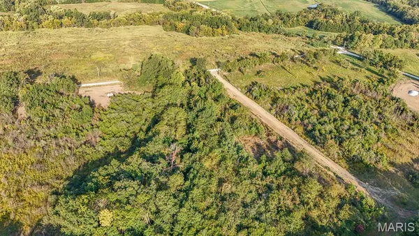 $84,900 | 9 Hopkins Road, Perry, MO 63462