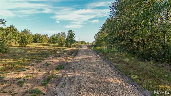 $84,900 | 9 Hopkins Road, Perry, MO 63462