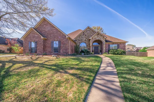 $485,000 | 104 Glen Rose Trail, White Oak, TX 75693