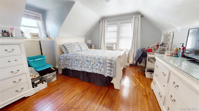 $1,150,000 | 14 Plymouth Street, New Hyde Park, NY 11040