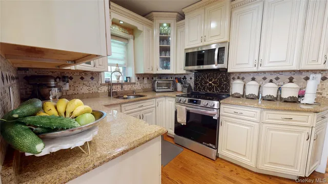 $1,150,000 | 14 Plymouth Street, New Hyde Park, NY 11040