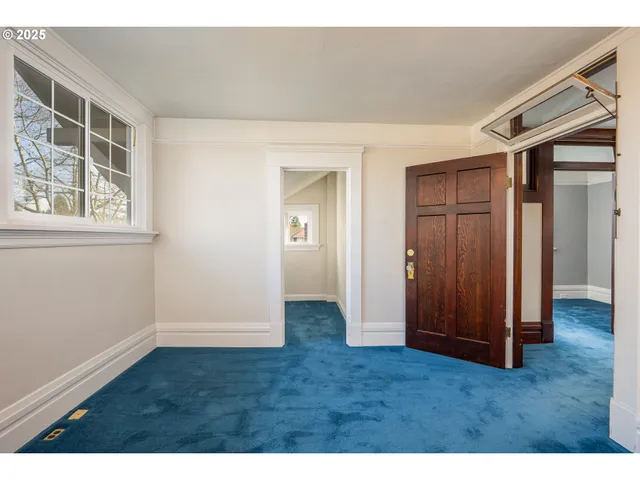 $595,000 | 990 West 7th Avenue, Eugene, OR 97402