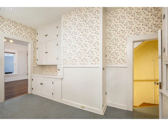 $595,000 | 990 West 7th Avenue, Eugene, OR 97402