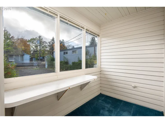 $595,000 | 990 West 7th Avenue, Eugene, OR 97402