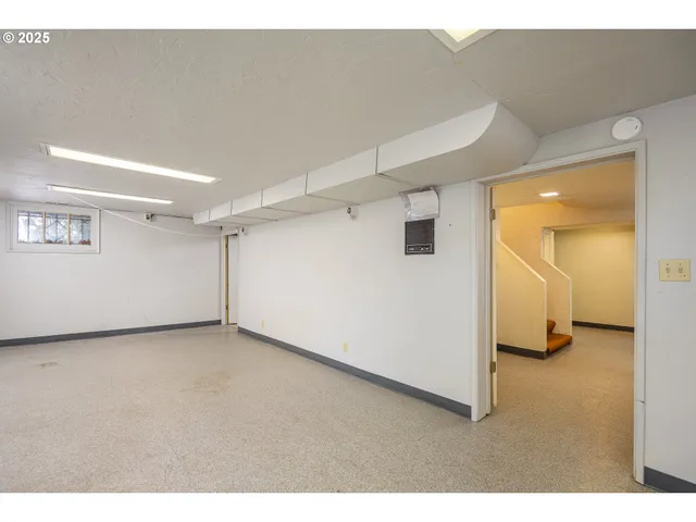 $595,000 | 990 West 7th Avenue, Eugene, OR 97402