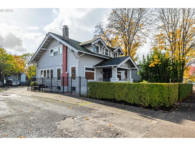 $595,000 | 990 West 7th Avenue, Eugene, OR 97402