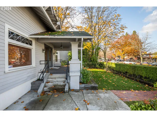 $595,000 | 990 West 7th Avenue, Eugene, OR 97402