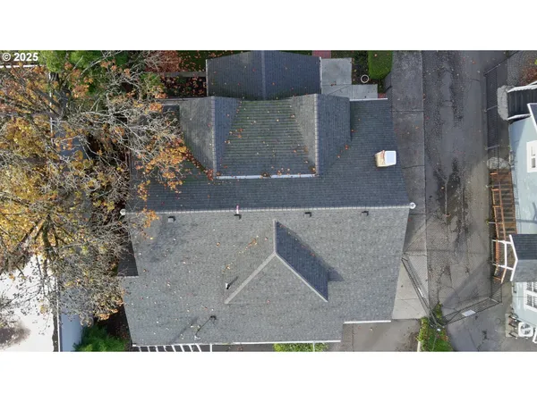 $590,000 | 990 West 7th Avenue, Eugene, OR 97402