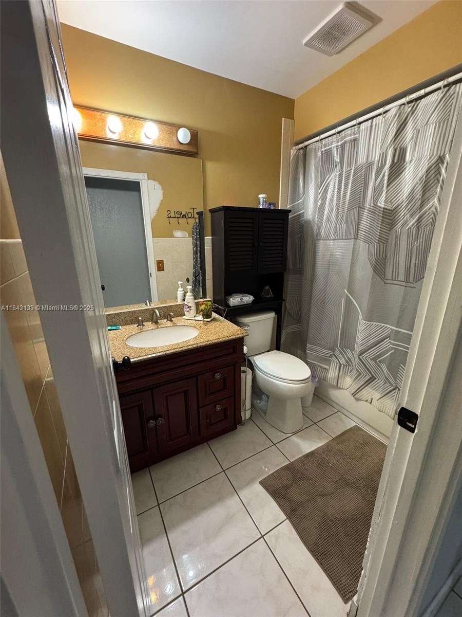 9922 Southwest 133rd Place Miami, FL 33186 - Photo 4 of 35