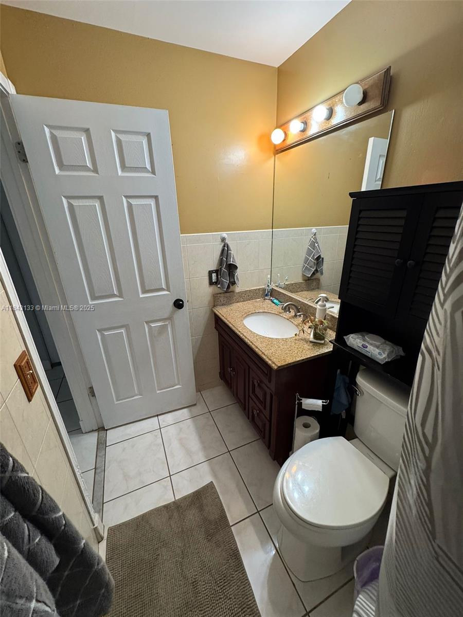 9922 Southwest 133rd Place Miami, FL 33186 - Photo 5 of 35