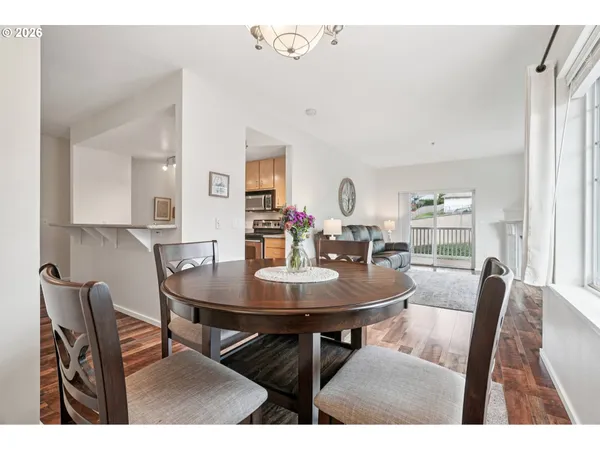 $320,000 | 10800 Southeast 17th Circle, Unit T220, Vancouver, WA 98664